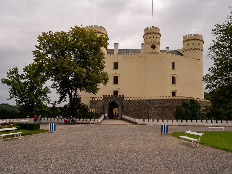 Castle Orlik-3 Orlik Castle main entrance