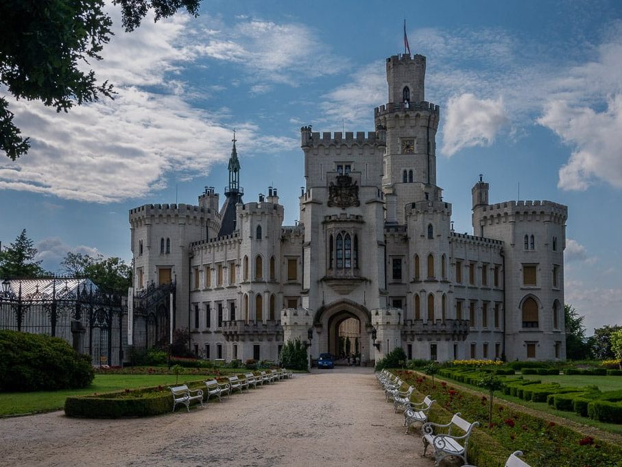 Schloss Hluboká nad Vltavou-1 Hluboká chateau front side view