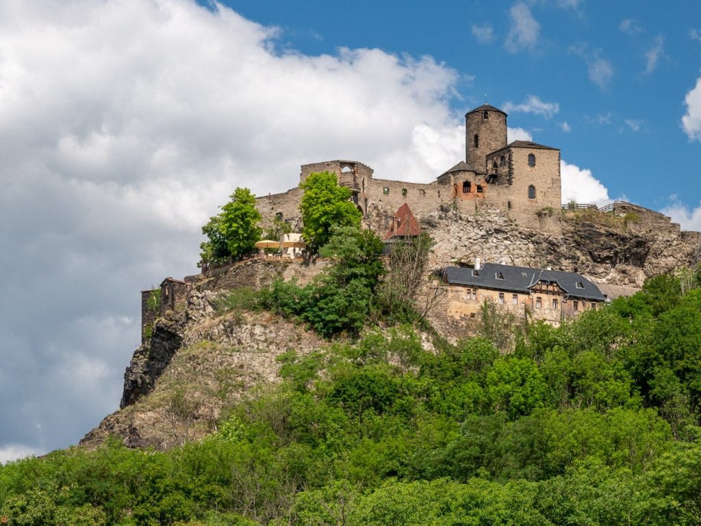 Strekov Castle -1 Strekov castle view from the road below