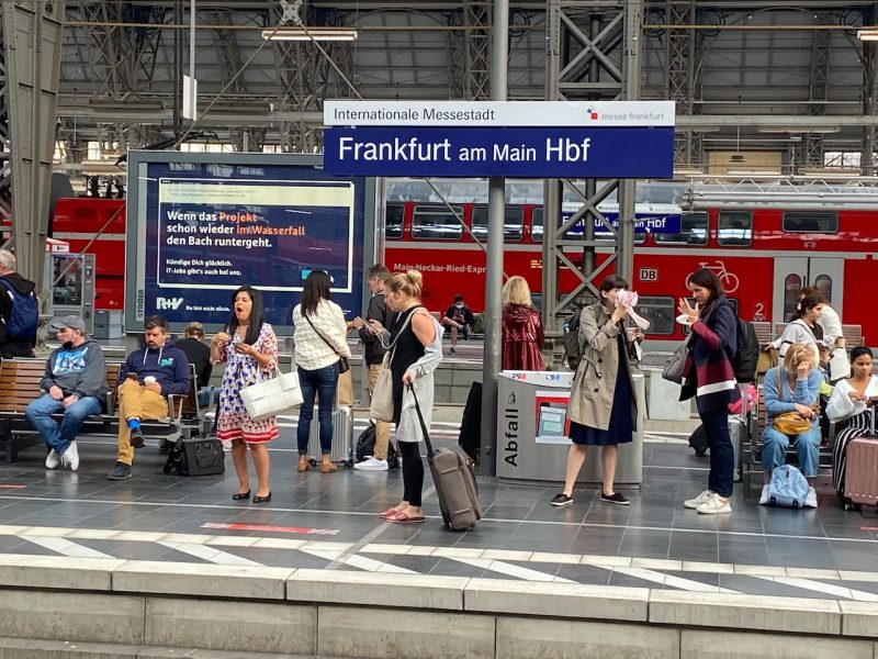 Train Trip - 1 Frankfurt train platform